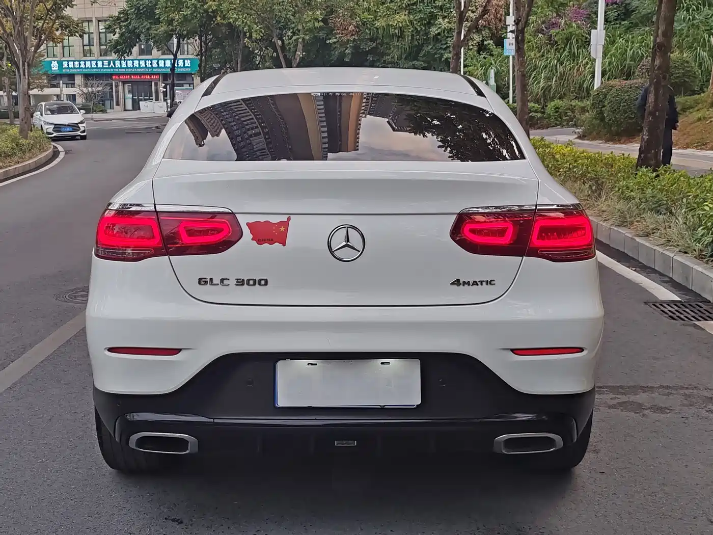 Mercedes-Benz GLC Coupe 2020 GLC 300 4MATIC Coupe SUV фото 3