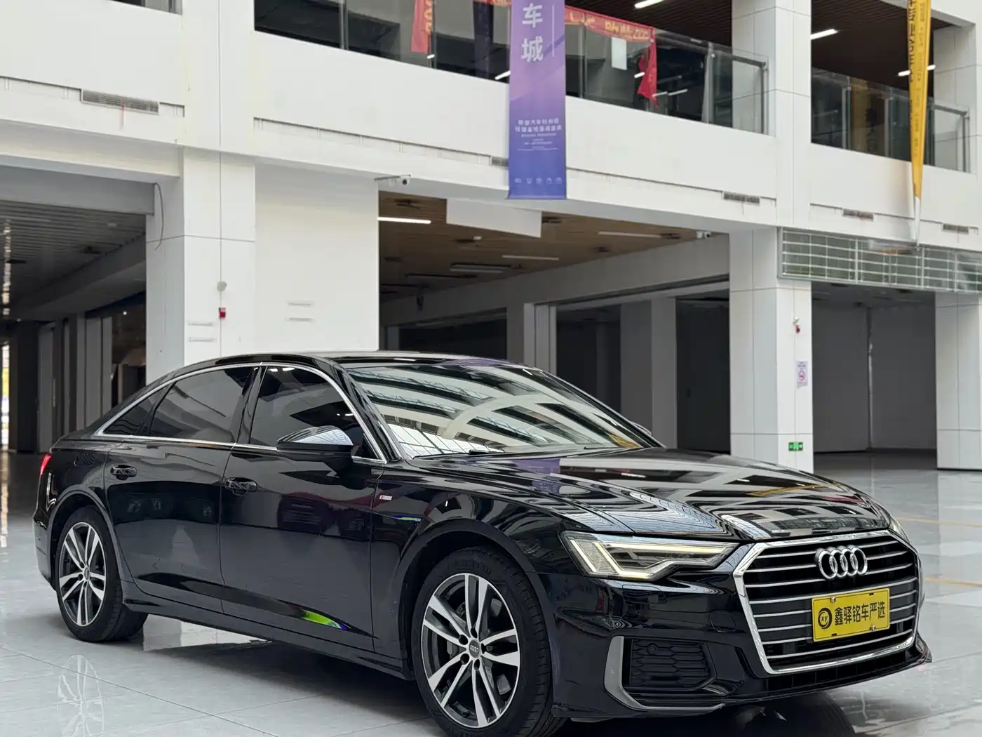 Audi A6L 2021 40 TFSI Luxury Sport фото 3