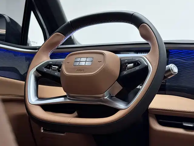 Geely Galaxy Galaxy L7 2025 EM-i 115km Explorer+ Edition фото 14