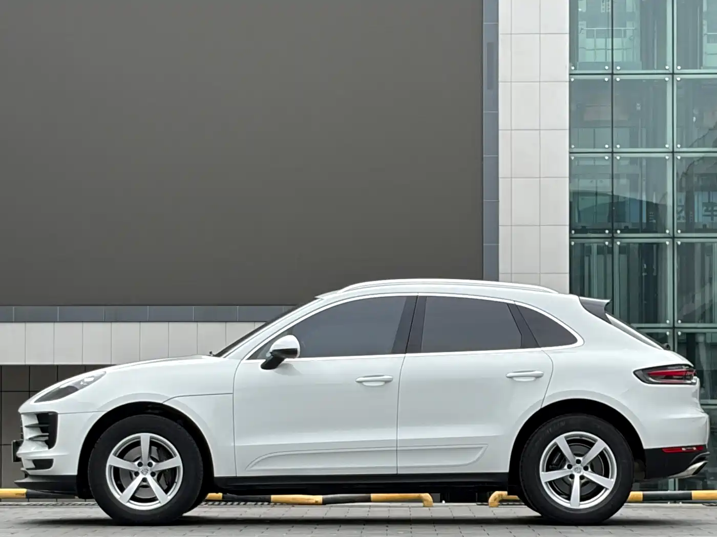 Porsche Macan 2018 Macan 2.0T фото 7