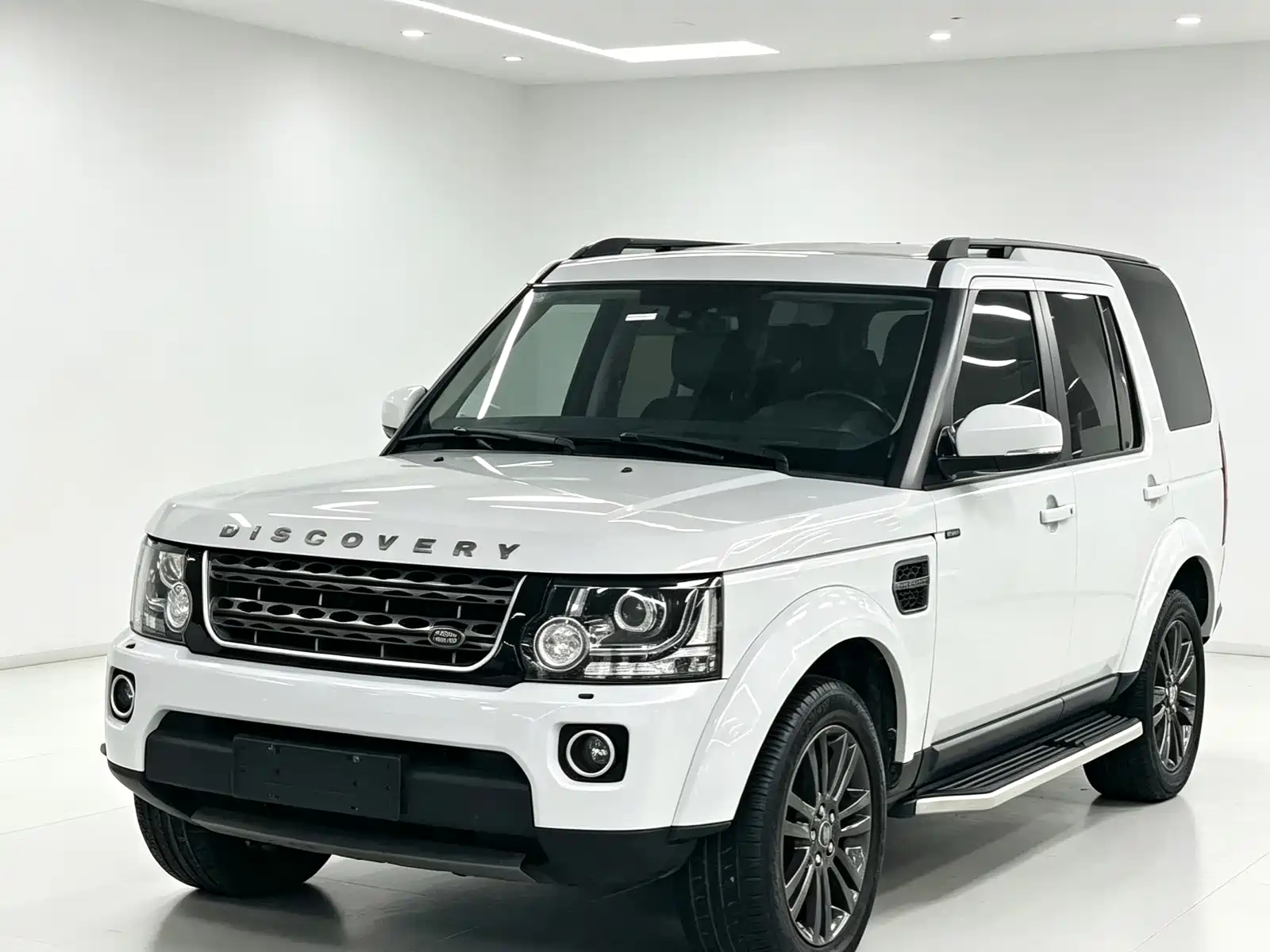 Photo 1 - Land Rover Discovery