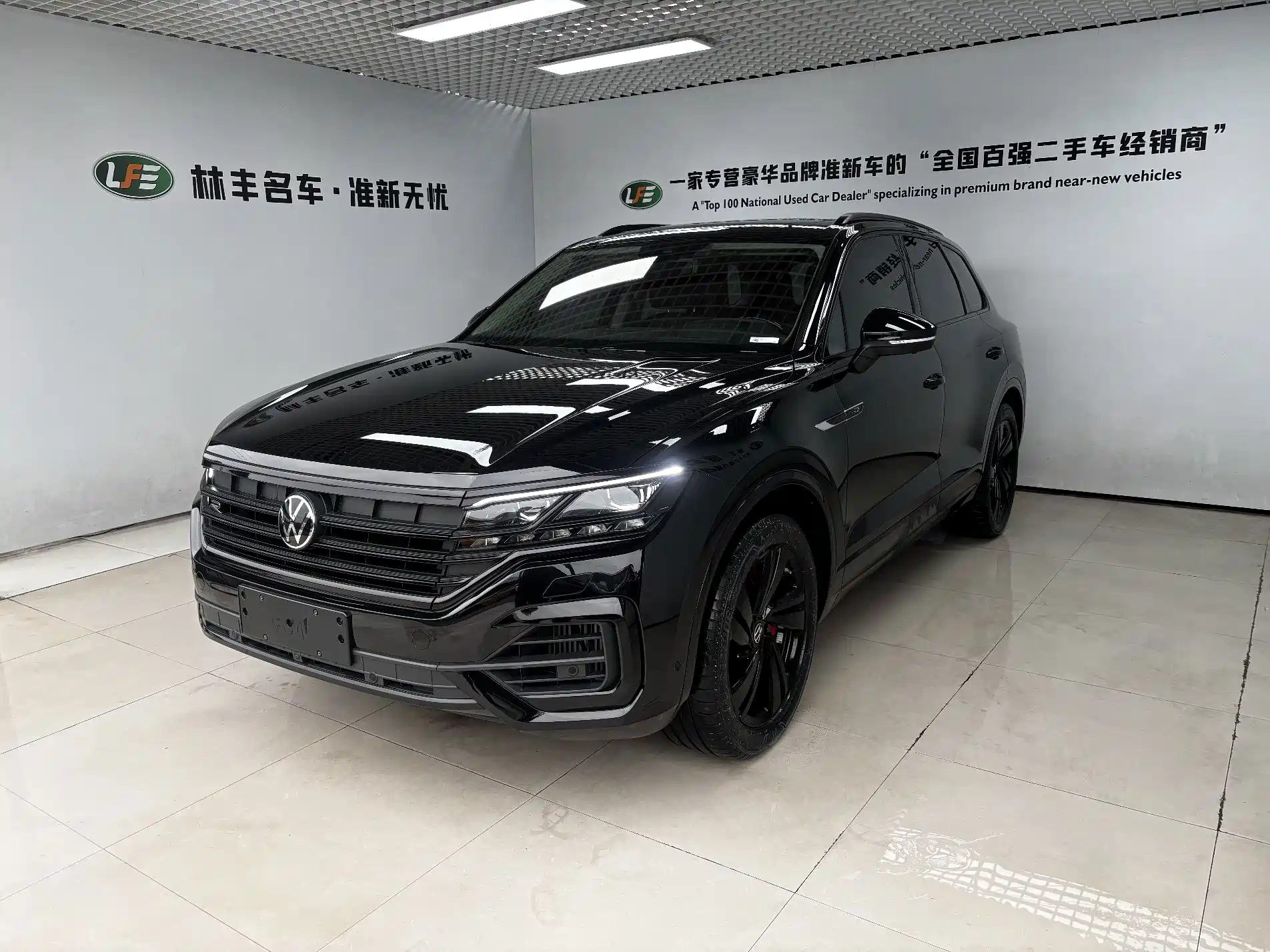 Photo 1 - Volkswagen Touareg