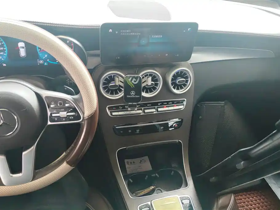 Mercedes-Benz GLC 2020 Facelift GLC 260 L 4MATIC Luxury фото 13
