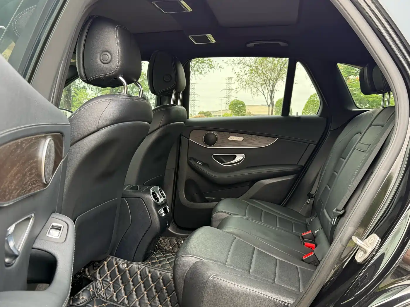 Mercedes-Benz GLC 2022 Model GLC 260 L 4MATIC Luxury Edition фото 7