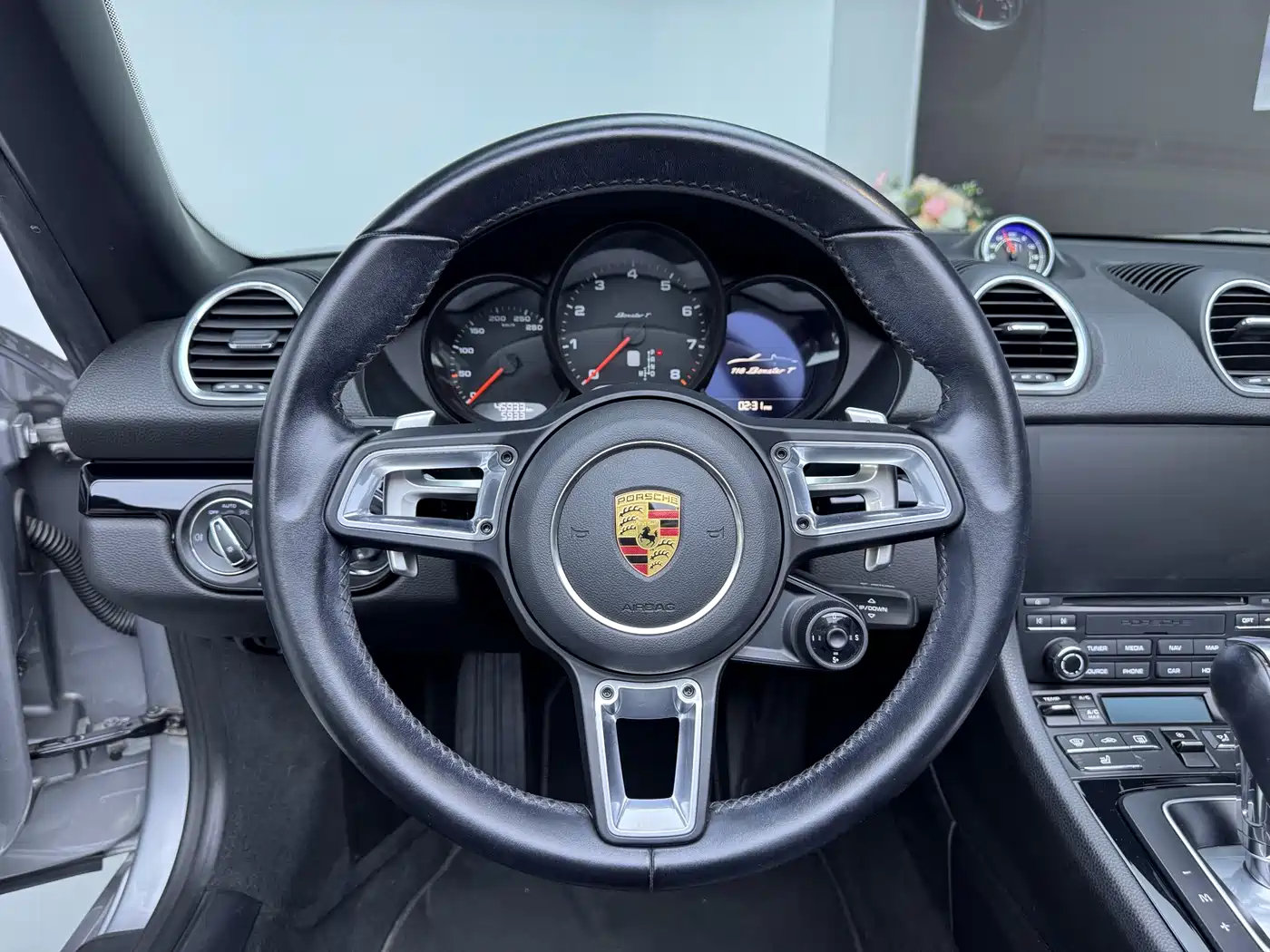 Porsche 718 2019 Boxster T 2.0T фото 9
