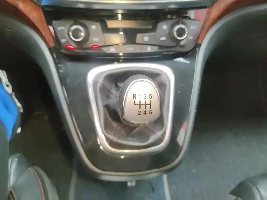 Haval H6 2013 2013 Sport Edition 1.5T Manual 2WD Premium