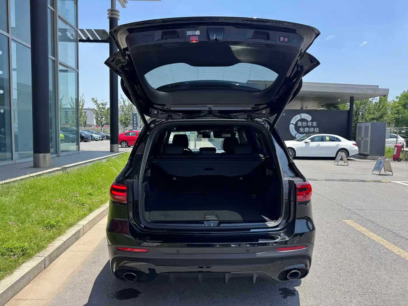 MERCEDES-BENZ GLB AMG