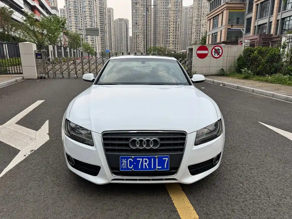 Photo 2 - Audi A5 (Import)