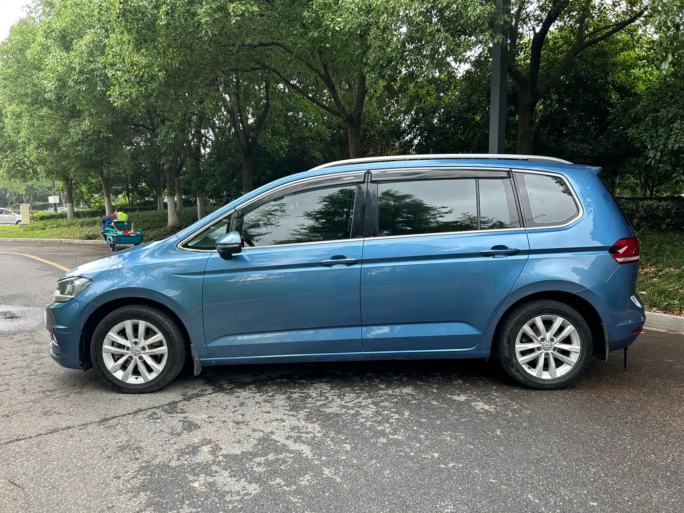 Volkswagen Touran 2016 Touran L 280TSI DSG Comfortline фото 4
