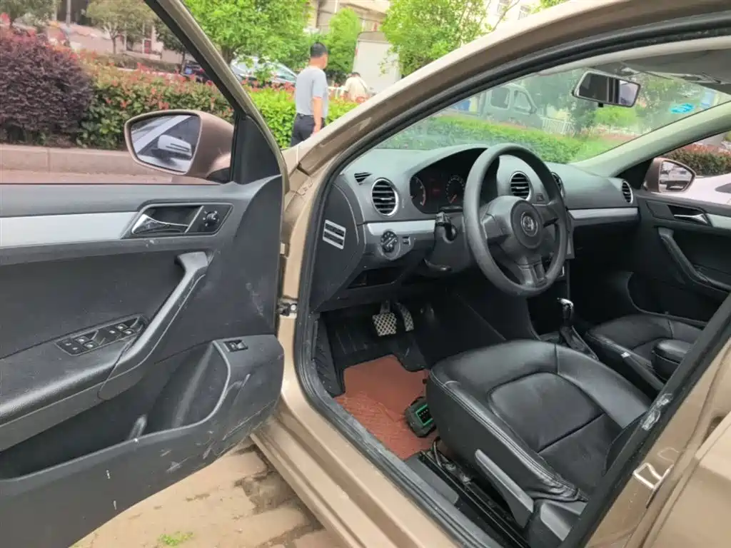 Volkswagen Jetta 2015 Value Edition 1.6L Automatic Comfort фото 16