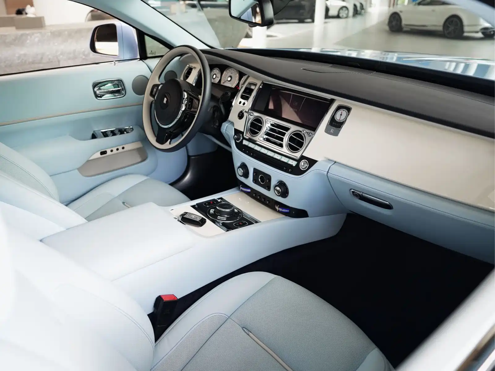 Фото 17 - Rolls-Royce Wraith