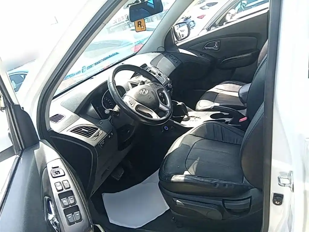 Hyundai Beijing Hyundai ix35 2015 2.0L Automatic 2WD Smart Type China IV фото 15