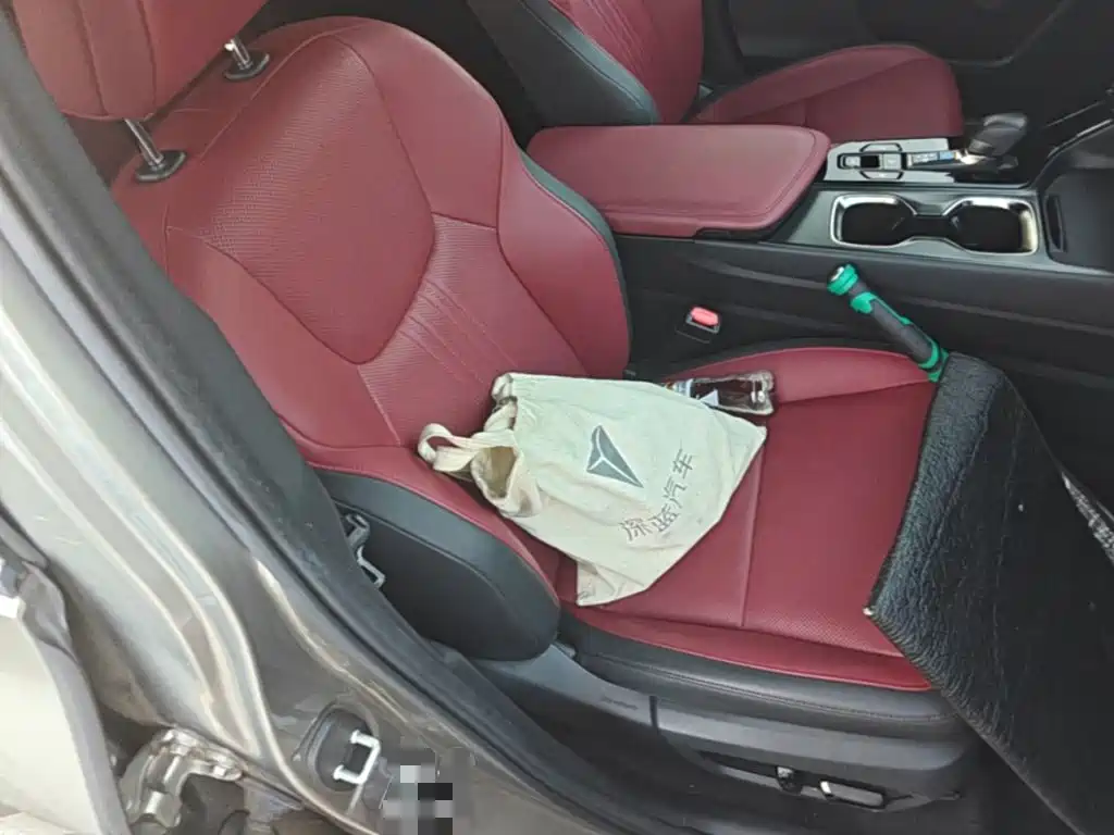 Фото 25 - Lexus NX