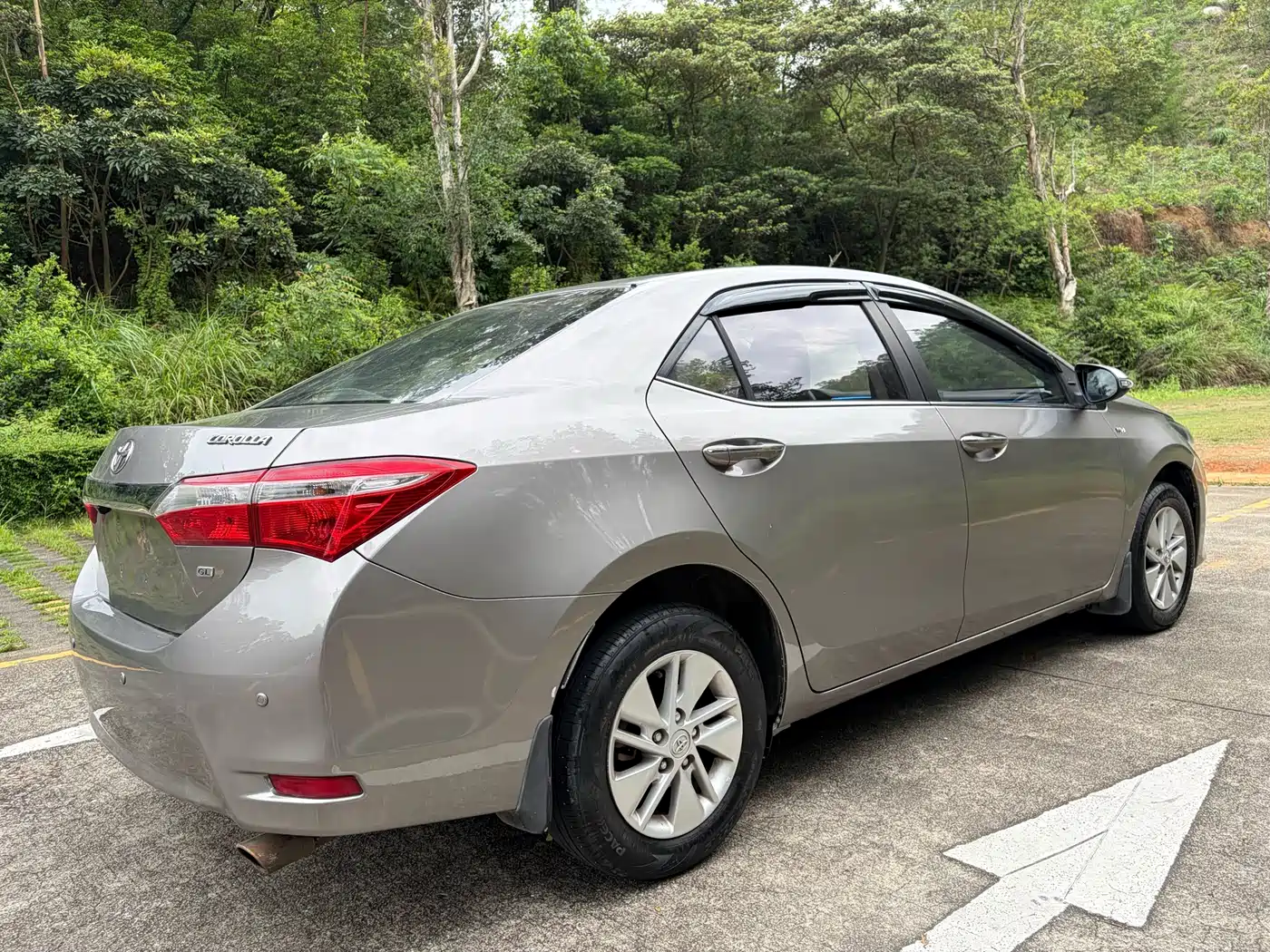 Toyota Corolla 2014 1.6L CVT GL фото 9