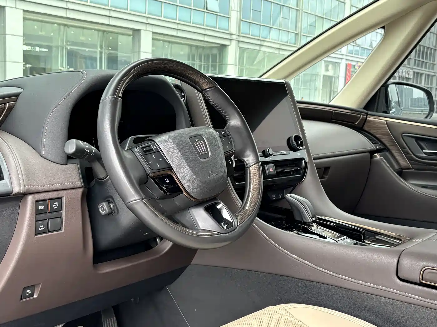 Toyota Vellfire 2024 Crown Hybrid 2.5L Executive Premium Edition фото 9