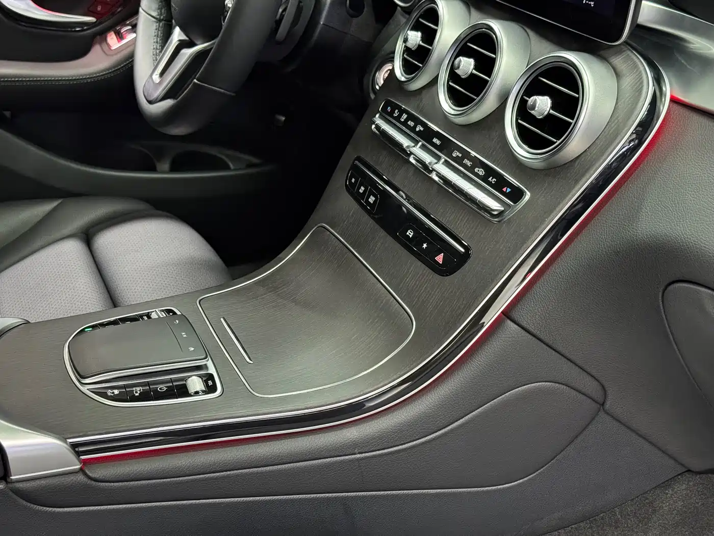 Mercedes-Benz GLC Coupe 2021 GLC 300 4MATIC Coupe SUV фото 24
