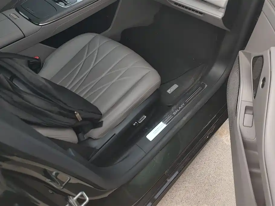 Geely Galaxy Galaxy Xingyao 8 2025 130km EM-P Starship Edition фото 8