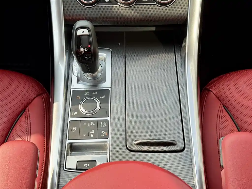Land Rover Range Rover Sport 2016 Model 3.0 SC V6 HSE DYNAMIC фото 18