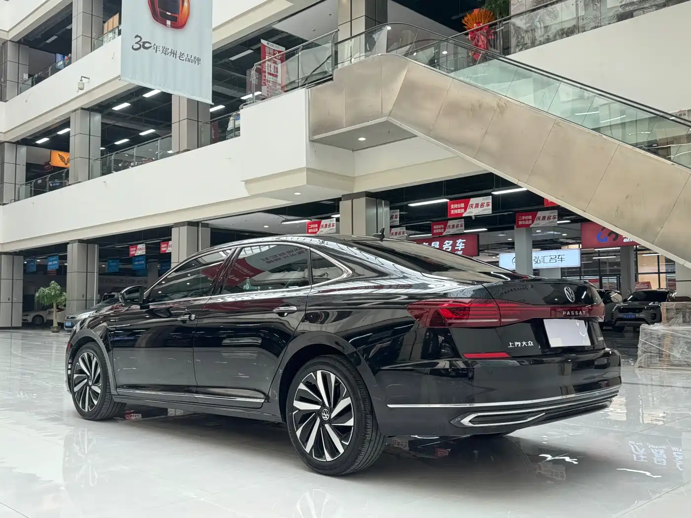 Volkswagen Passat 2021 Model 330TSI Luxury Edition фото 6