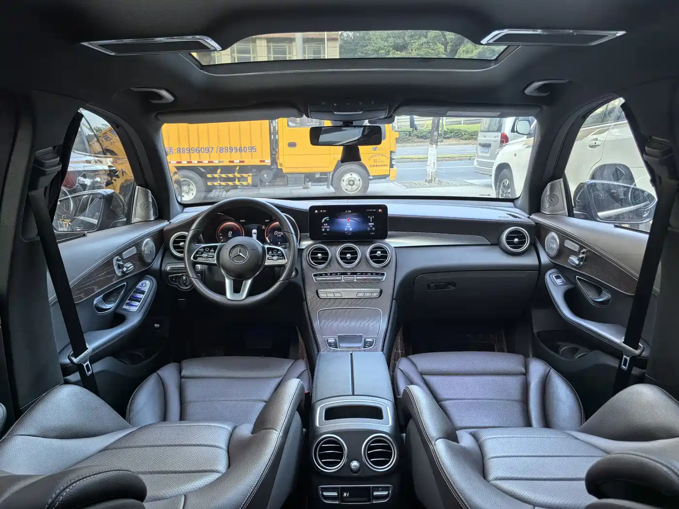Mercedes-Benz GLC 2022 Model GLC 260 L 4MATIC Luxury Edition фото 7