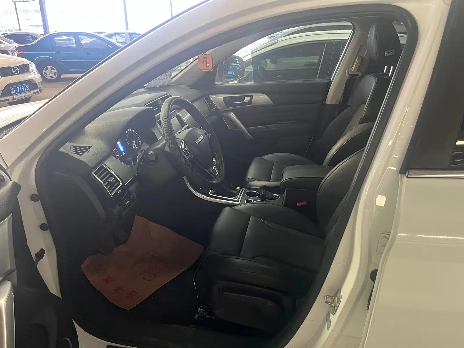 Фото 9 - Haval H2