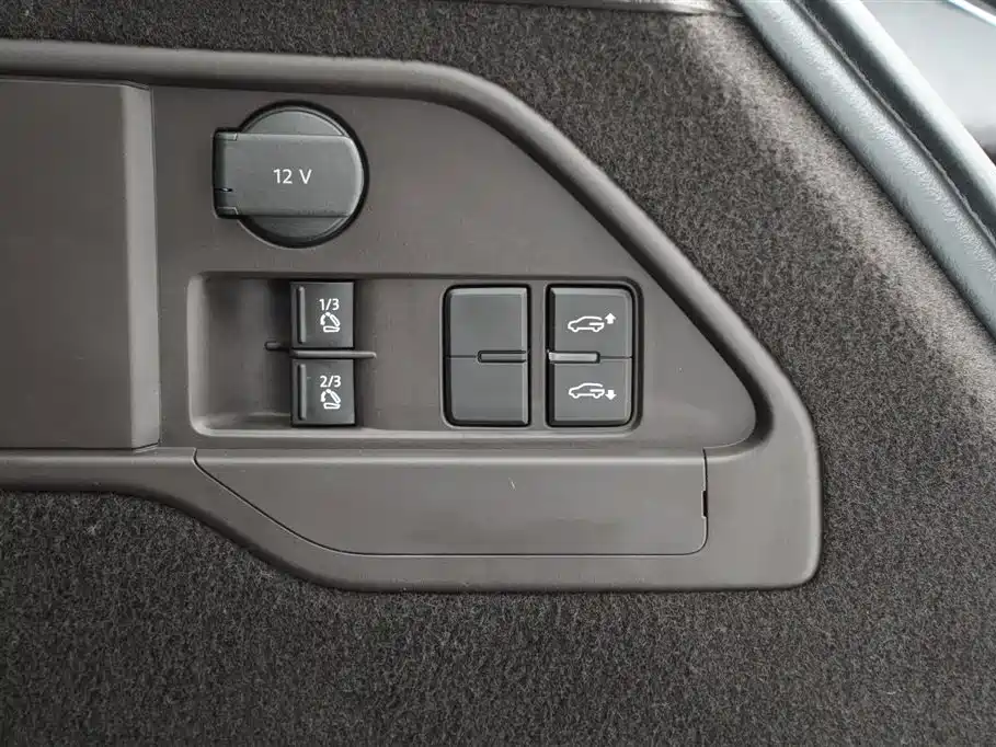 Volkswagen Touareg 2017 3.0TSI Explorer Edition фото 22