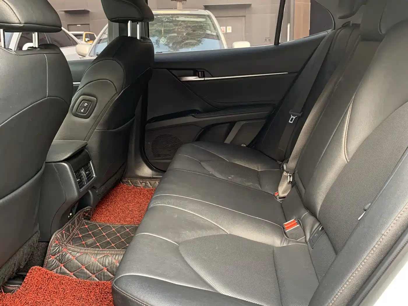 Toyota Camry 2023 2.0G Luxury Edition фото 6