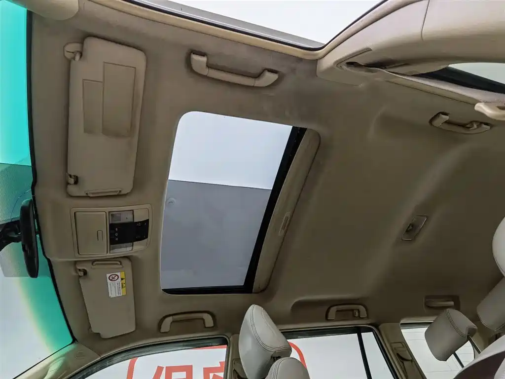 Toyota Prado 2015 2.7L Automatic Standard фото 14