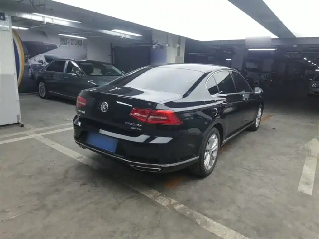 Volkswagen Magotan 2018 Facelift 330TSI DSG Luxury фото 7