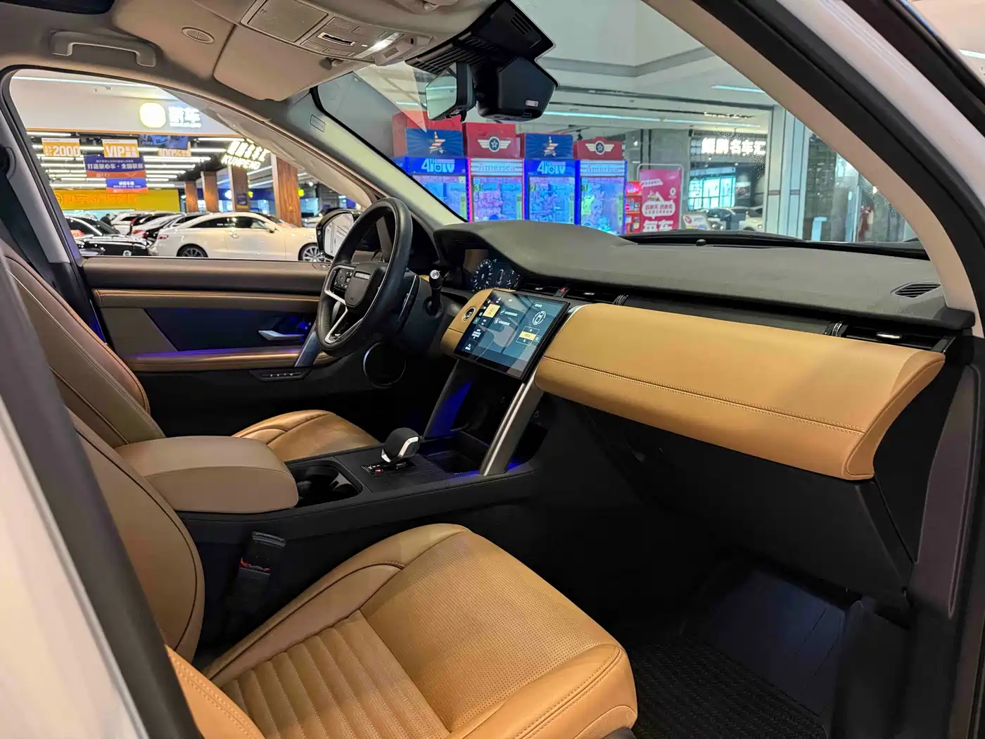 Land Rover Discovery Sport 2024 Luxury Custom Edition фото 13