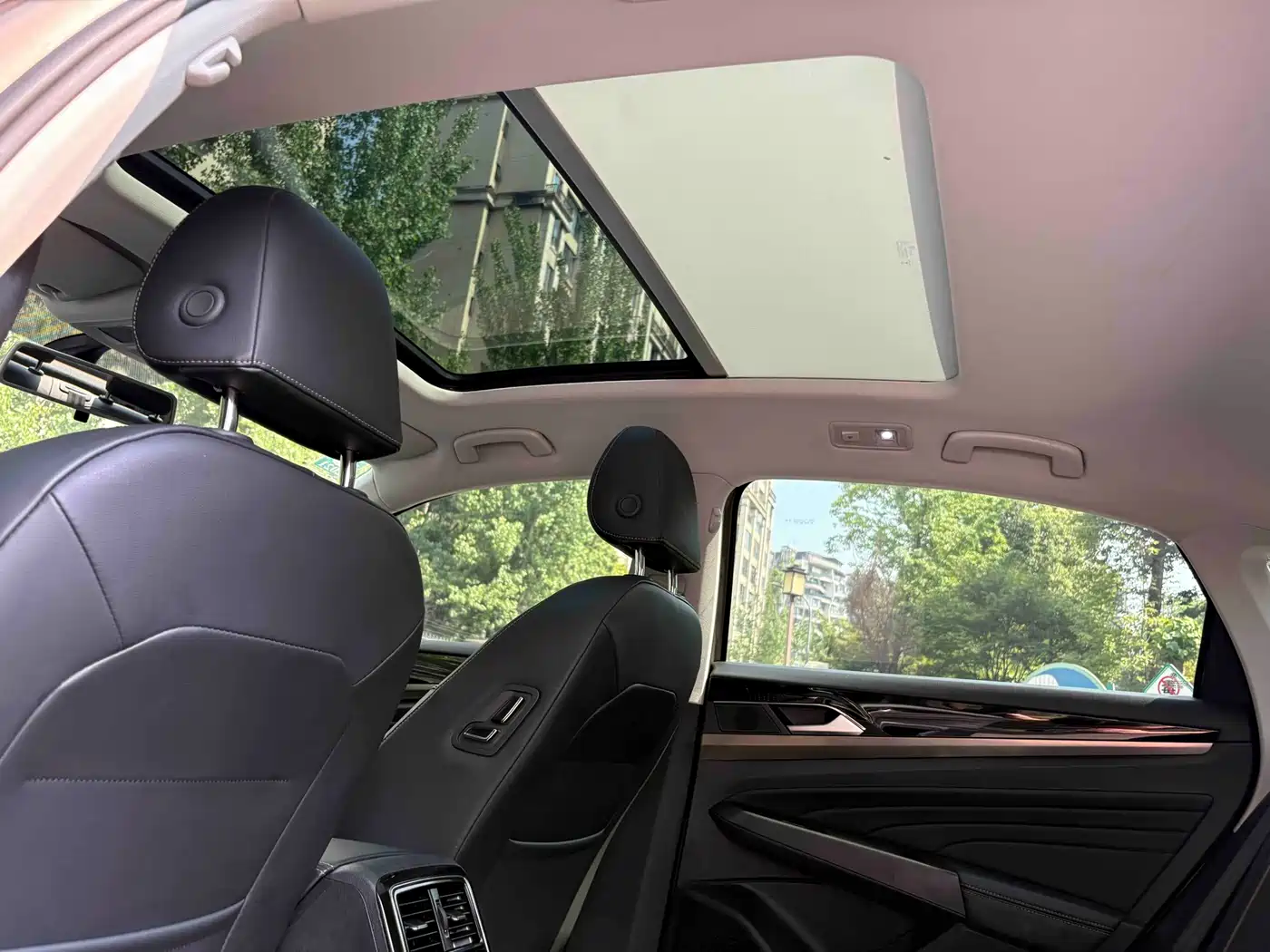 Volkswagen Passat 2019 330TSI Elite Version China VI фото 16