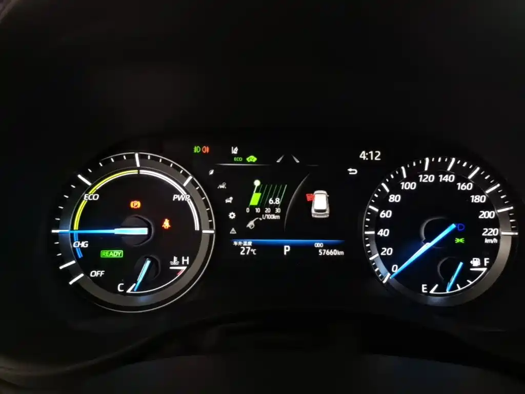 Toyota Crown Kluger 2021 2.5L HEV 4WD Luxury фото 12
