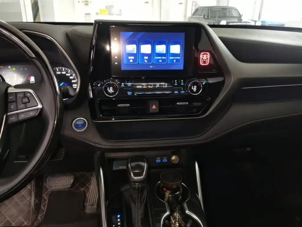 Toyota Crown Kluger 2021 2.5L HEV 4WD Luxury фото 13