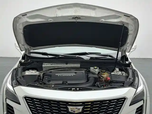 Cadillac XT4 2018 28T FWD Leading Edition фото 18