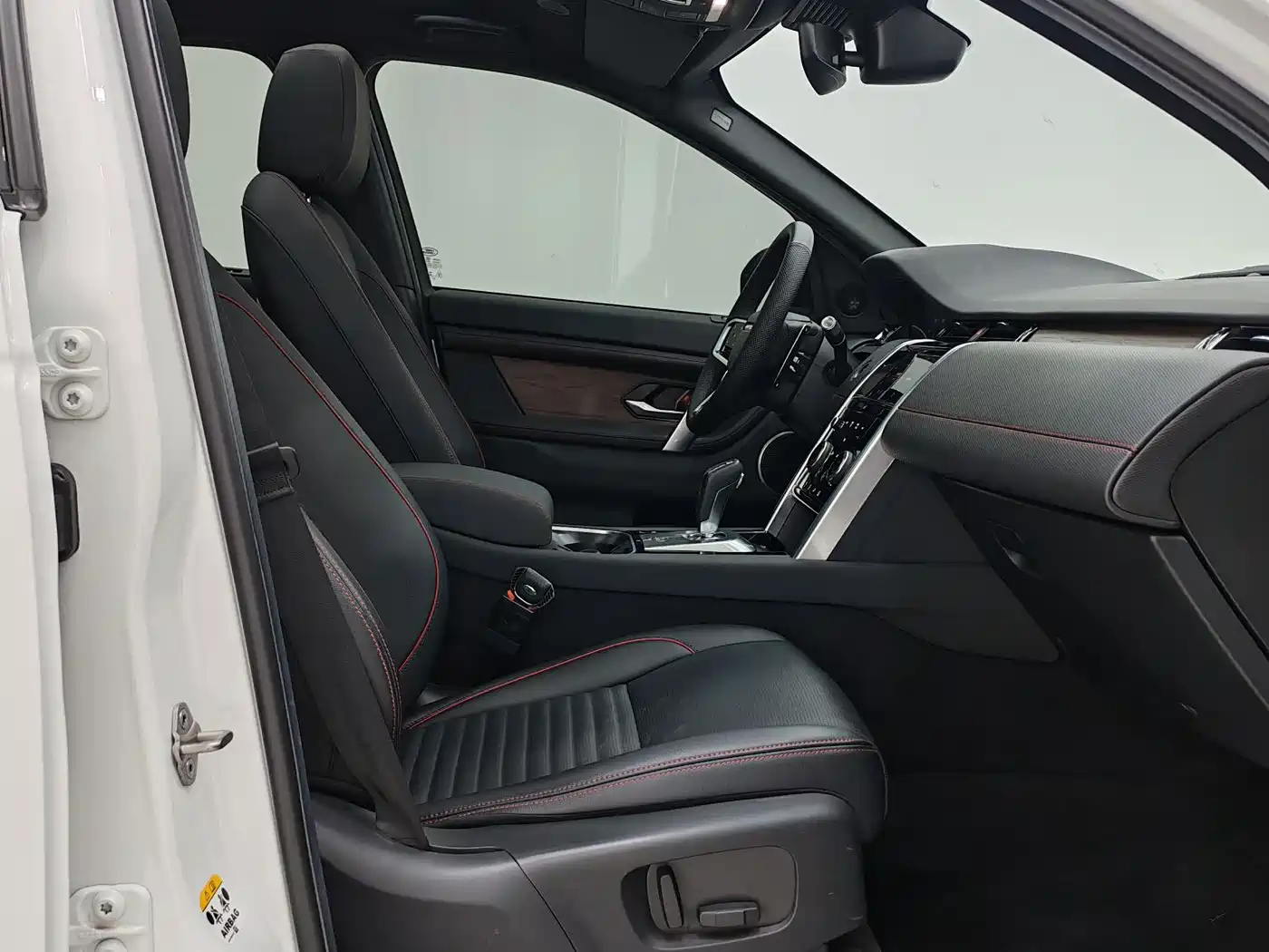 Land Rover Discovery Sport 2022 Model Facelift 249PS R-Dynamic S Performance Edition 5-seater фото 8