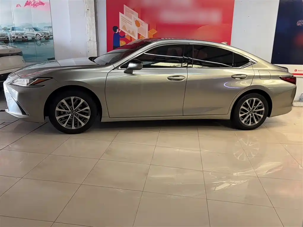 Lexus ES 2022 200 Excellence Edition фото 7