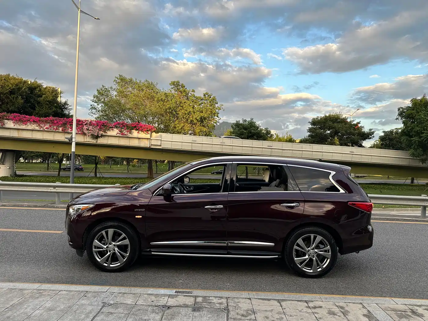 Infiniti QX60 (Import) 2016 2016 2.5 S/C Hybrid 2WD Excellence (China V)