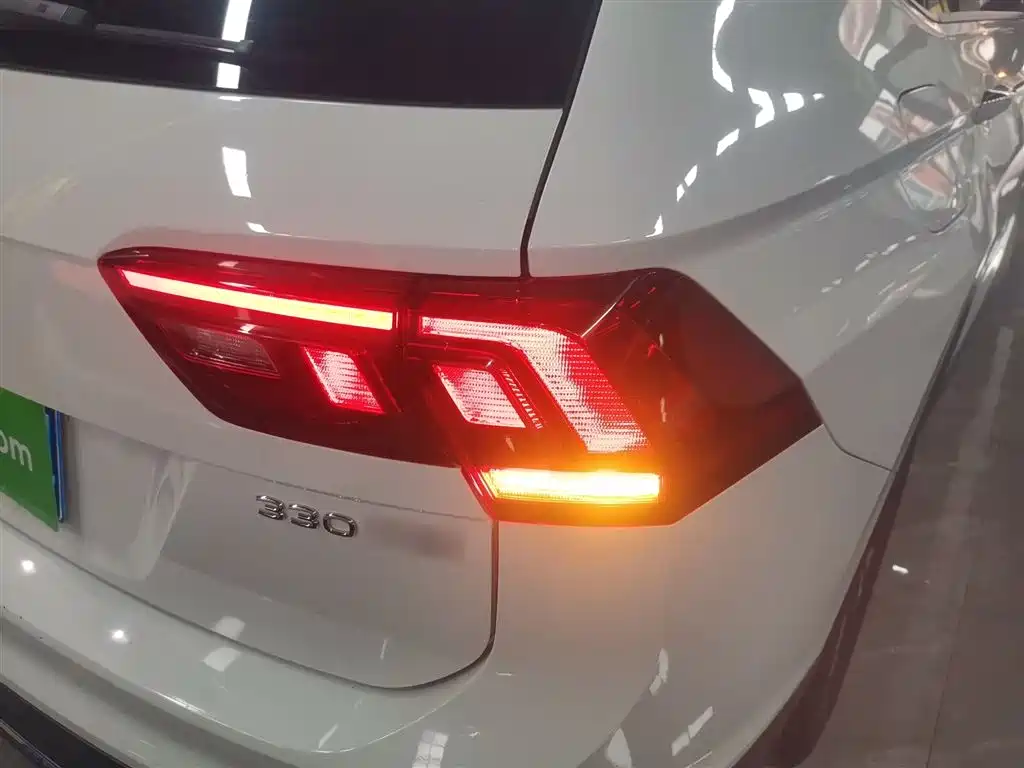 Volkswagen Tiguan L 2023 330TSI Auto 2WD Comfort Edition фото 24