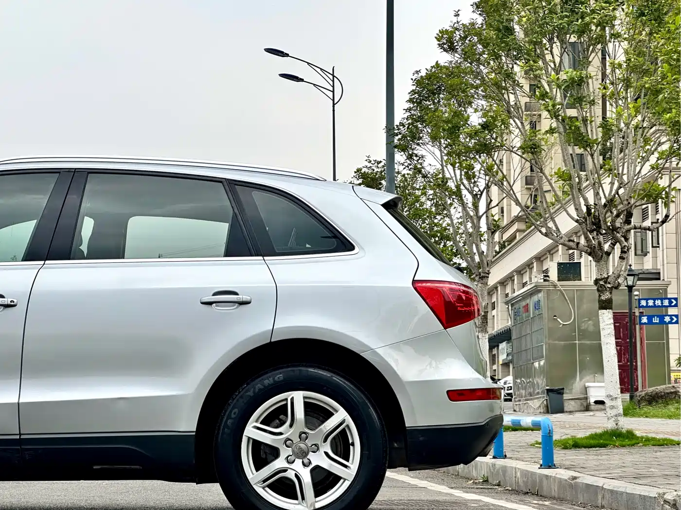 Audi Q5 2012 2.0TFSI Comfort фото 9
