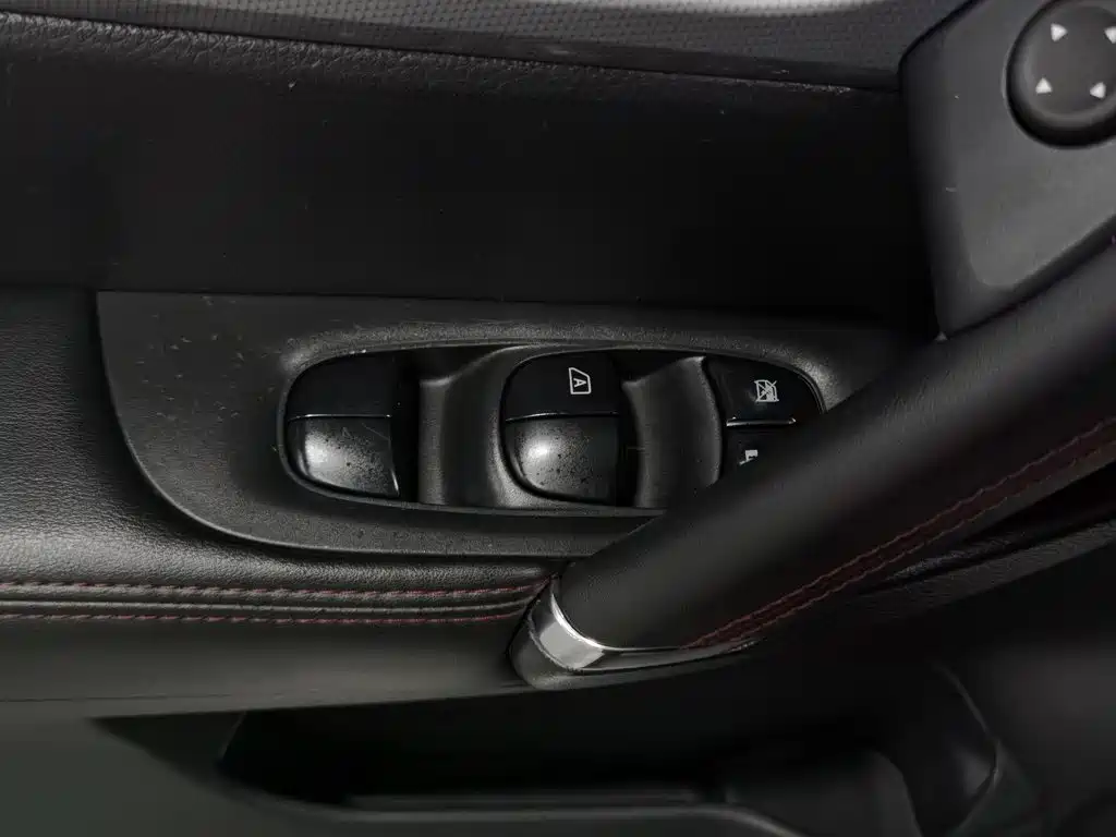 Фото 9 - Nissan Qashqai