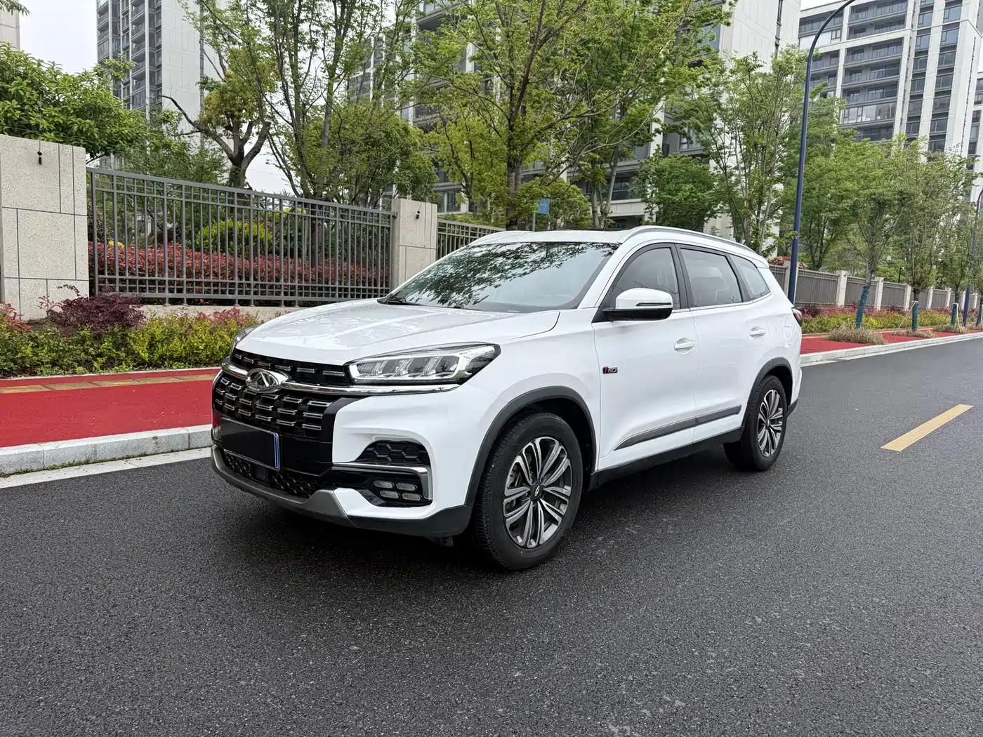 Photo 1 - Chery Tiggo 8