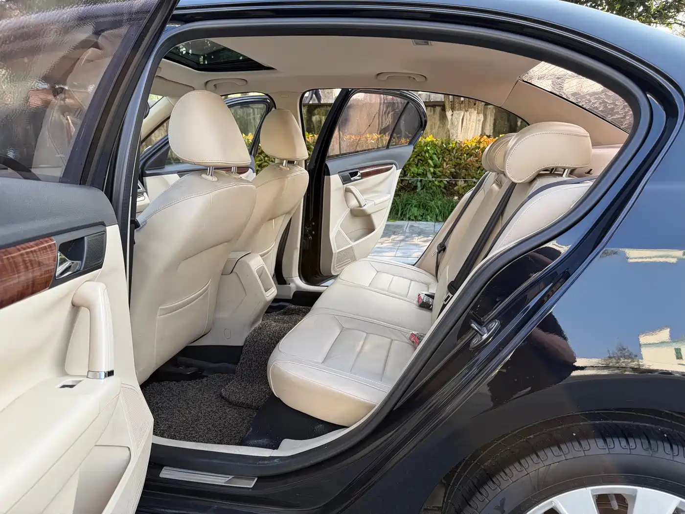 Volkswagen Lavida 2013 Model 1.4TSI DSG Luxury фото 11