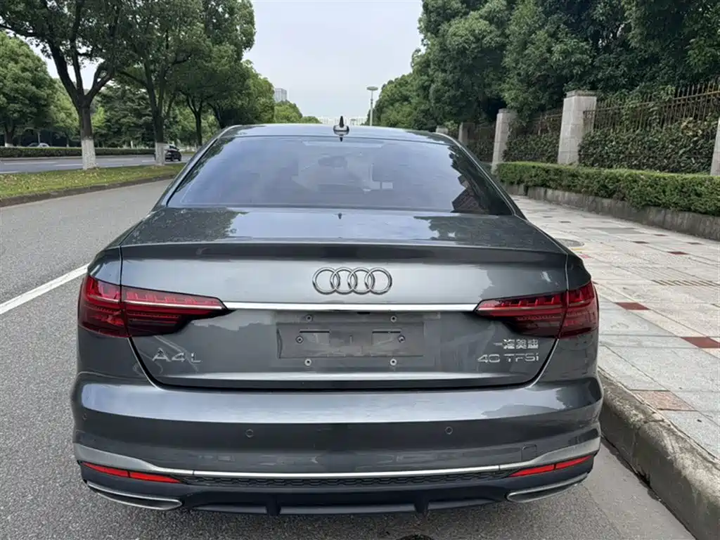 Audi A4L 2020 40 TFSI Fashion Dynamic Edition фото 13