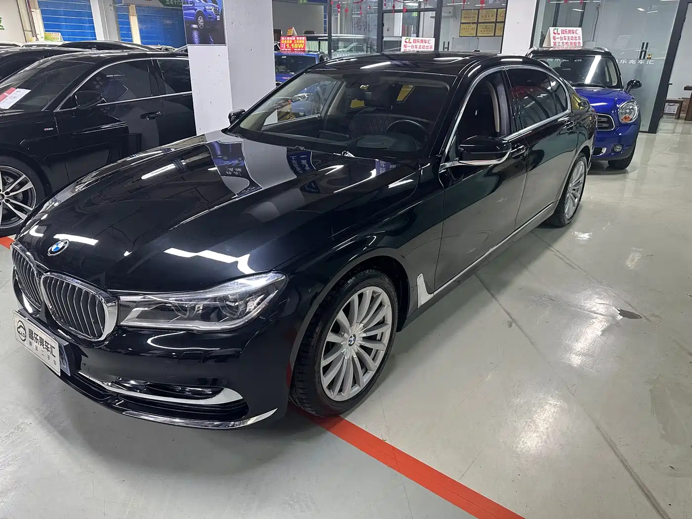 BMW 7 Series 2016 740Li Leading Edition фото 14
