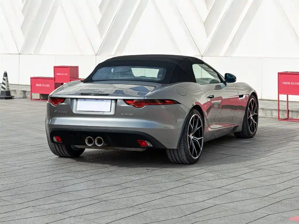 Фото 4 - Jaguar F-TYPE