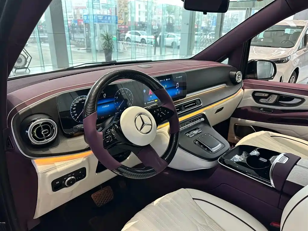 Mercedes-Benz Vito 2024 2.0T Elite Edition 7-Seater фото 4