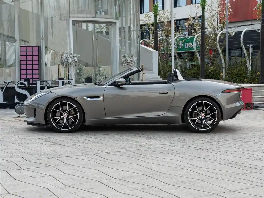 Фото 7 - Jaguar F-TYPE