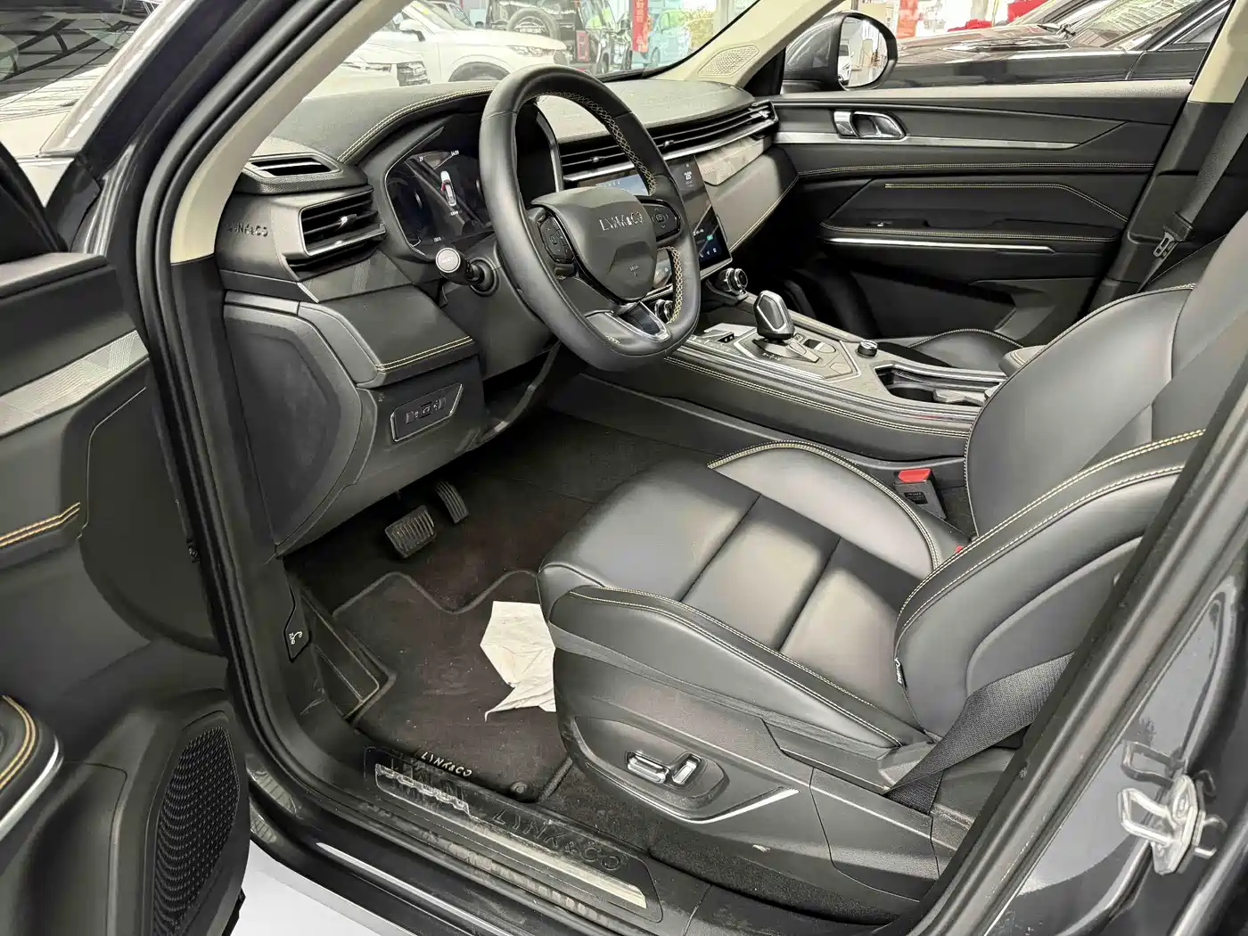 Lynk & Co 01 2023 2.0TD 2WD Pro фото 2