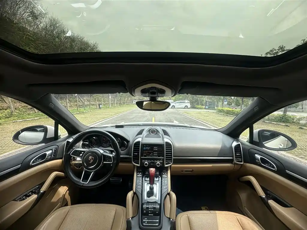 Porsche Cayenne 2014 Cayenne Platinum Edition 3.0T фото 5