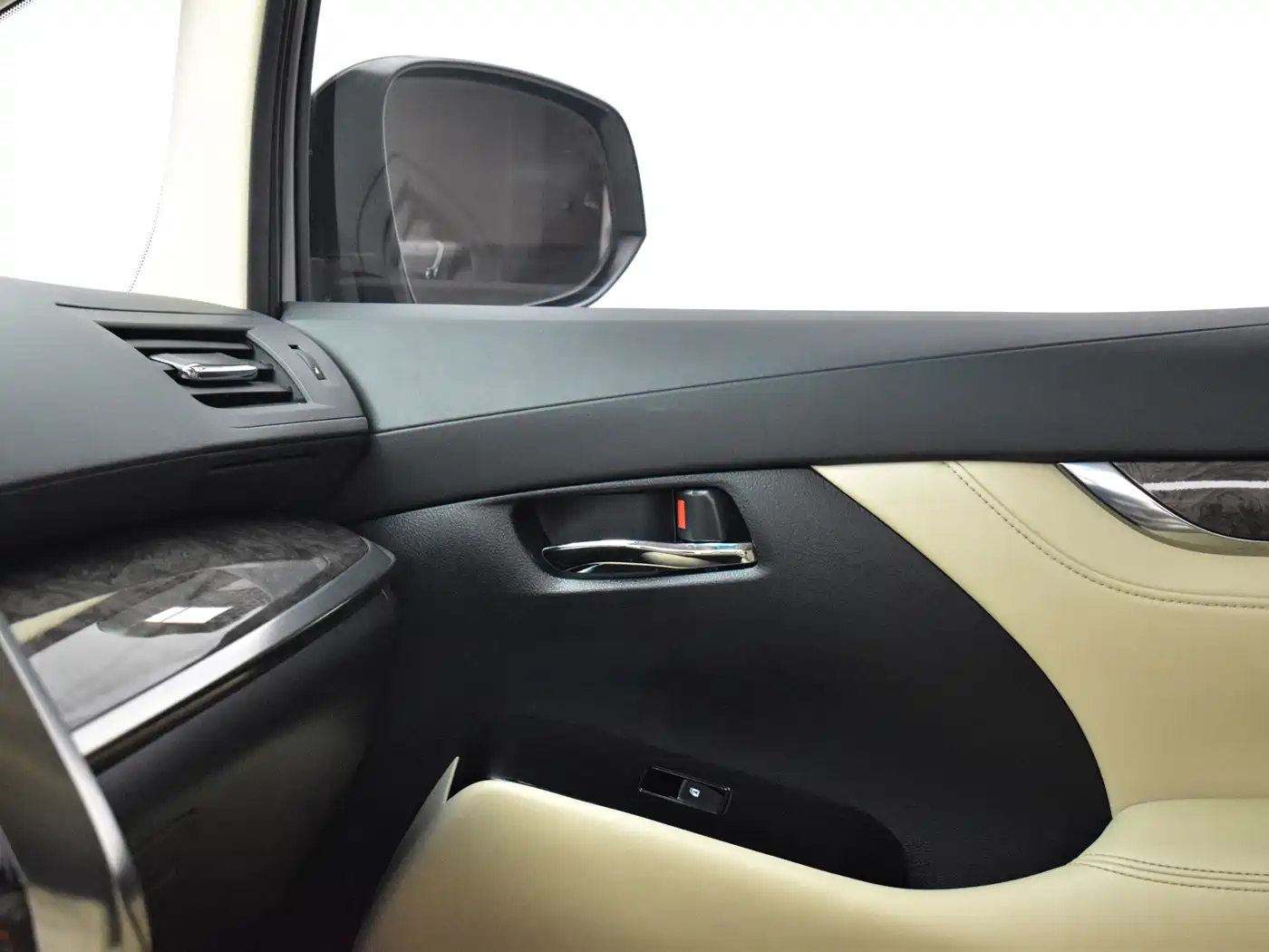 Toyota Alphard 2018 3.5L Premium фото 9